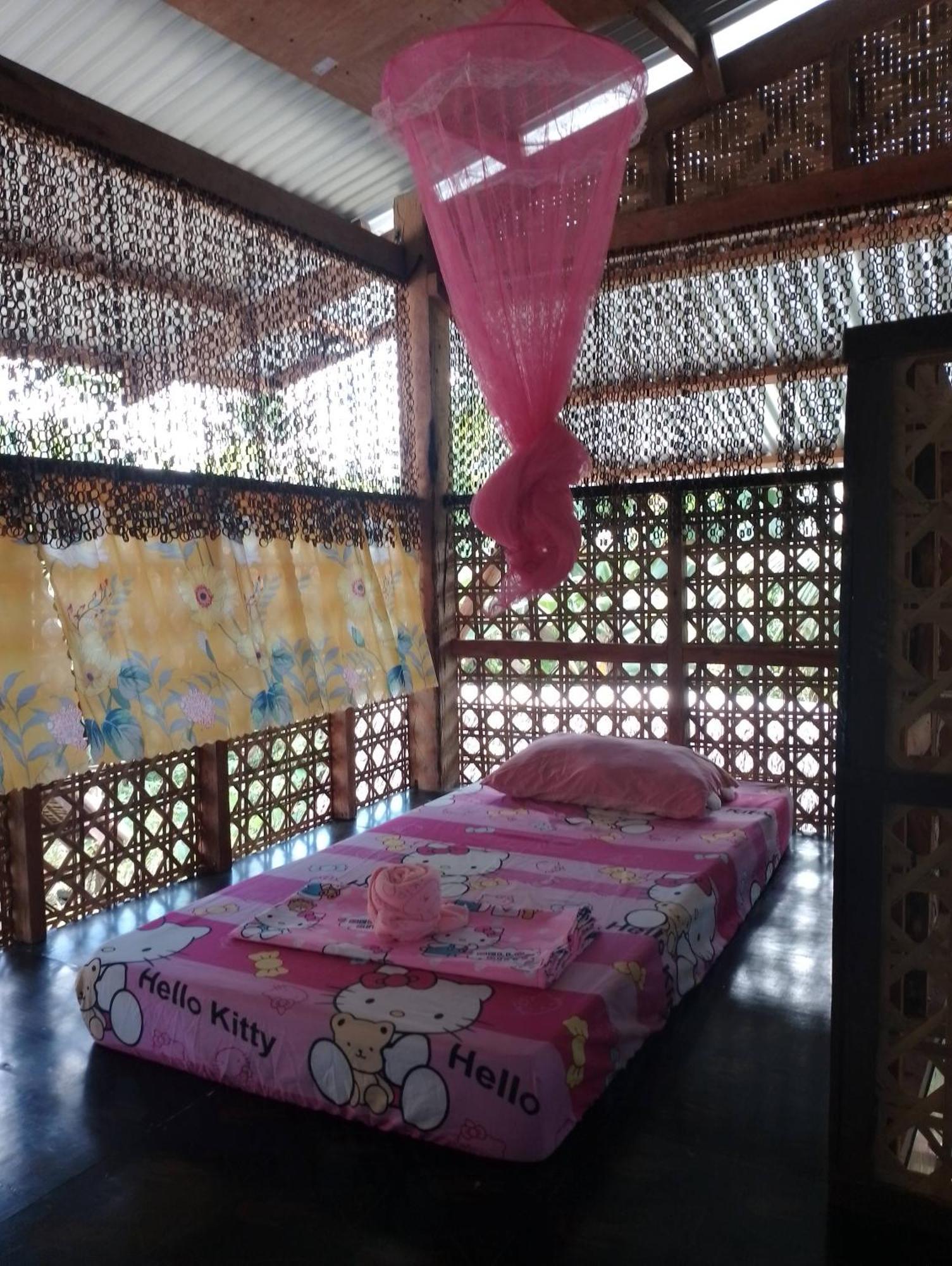 Lhoyjean Garden Hostel Batuan Rom bilde